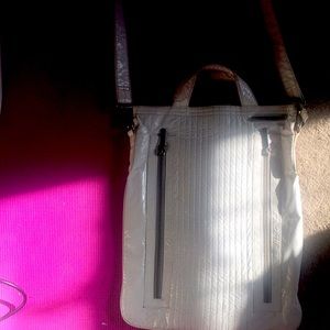 Large size bags ideal to travel-   Eco-friendly